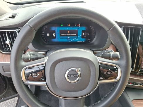 Used 2023 Volvo XC60 B6 Ultimate w/ Protection Package Premier AWD/4WD image 22