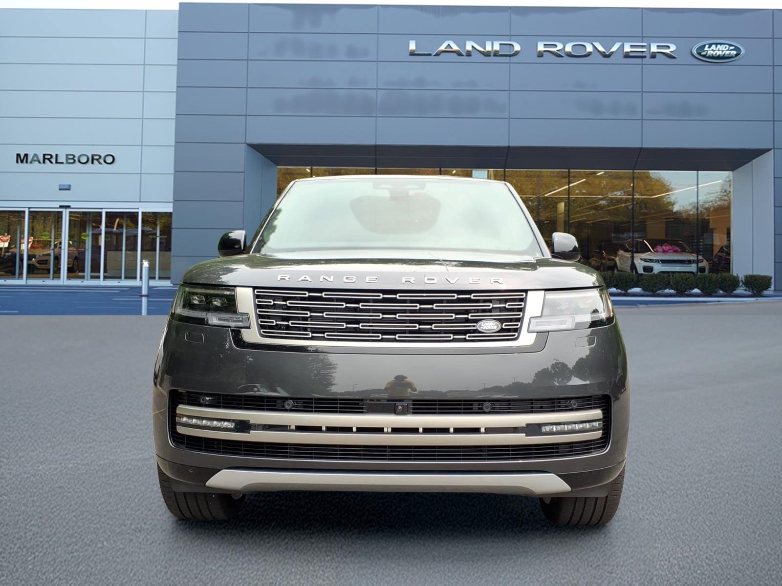 New 2026 Land Rover Range Rover Long Wheelbase SE AWD/4WD image 8