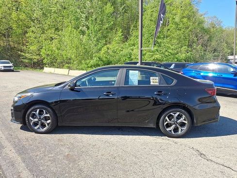 Used 2020 Kia Forte LXS FWD image 2