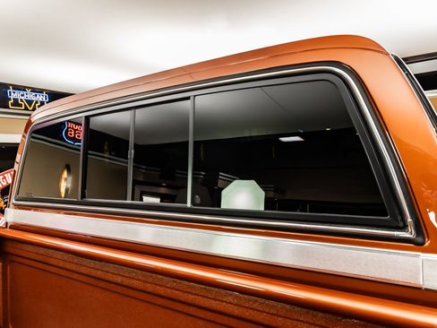 Used 1987 Chevrolet C/K Truck 2500 image 39