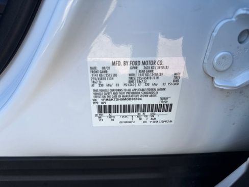 Used 2021 Ford Explorer XLT RWD image 30
