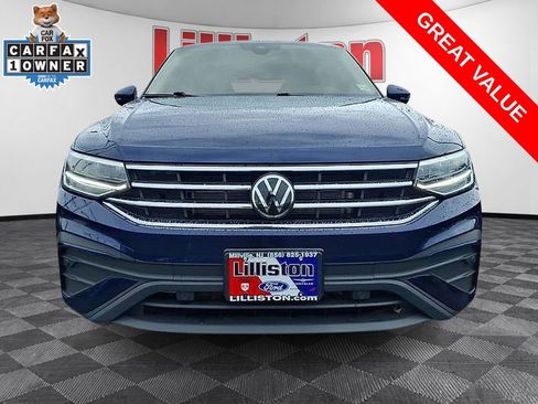 Used 2024 Volkswagen Tiguan SE w/ Panoramic Sunroof Package AWD/4WD image 6