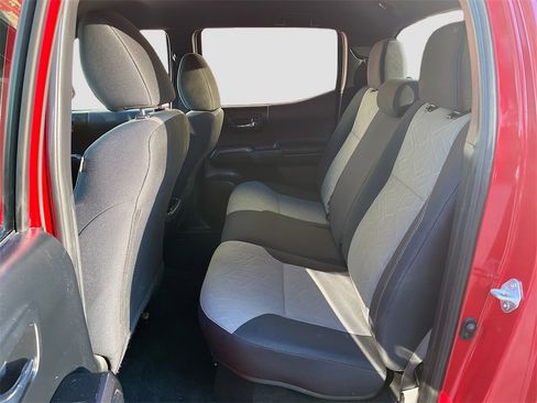 Used 2021 Toyota Tacoma TRD Sport image 22