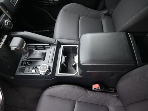 Used 2025 Toyota Tacoma SR5 w/ SR5 Upgrade Package image 9