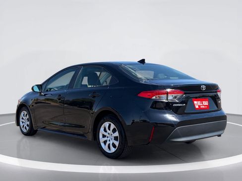 Used 2024 Toyota Corolla LE FWD image 3
