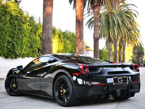 Used 2016 Ferrari 488 GTB image 6