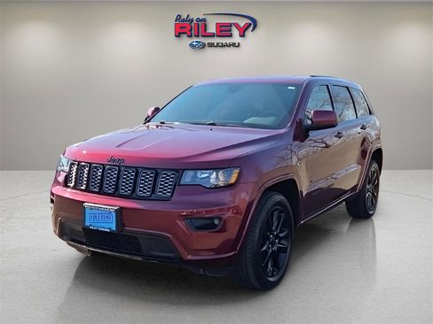 Used 2019 Jeep Grand Cherokee Altitude image 1