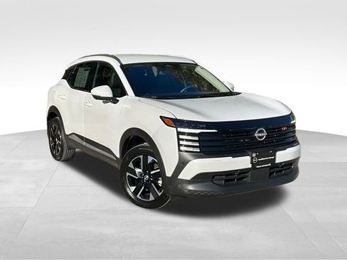 Certified 2025 Nissan Kicks SR w/ Illumination Package image 1