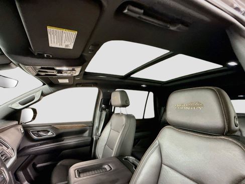 Used 2022 Chevrolet Tahoe High Country AWD/4WD image 16