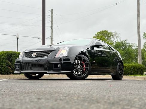 Used 2015 Cadillac CTS V image 2