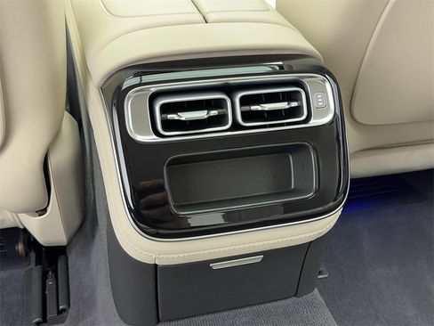 Used 2022 Mercedes-Benz S 500 4MATIC w/ Warmth & Comfort Package image 44