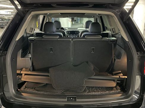 Used 2022 Volkswagen Atlas SEL Premium image 38