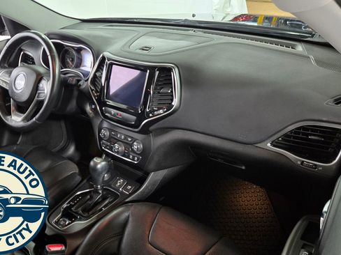 Used 2019 Jeep Cherokee Limited w/ Trailer Tow Group image 38