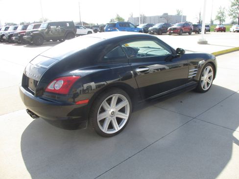 Used 2005 Chrysler Crossfire Limited RWD image 4