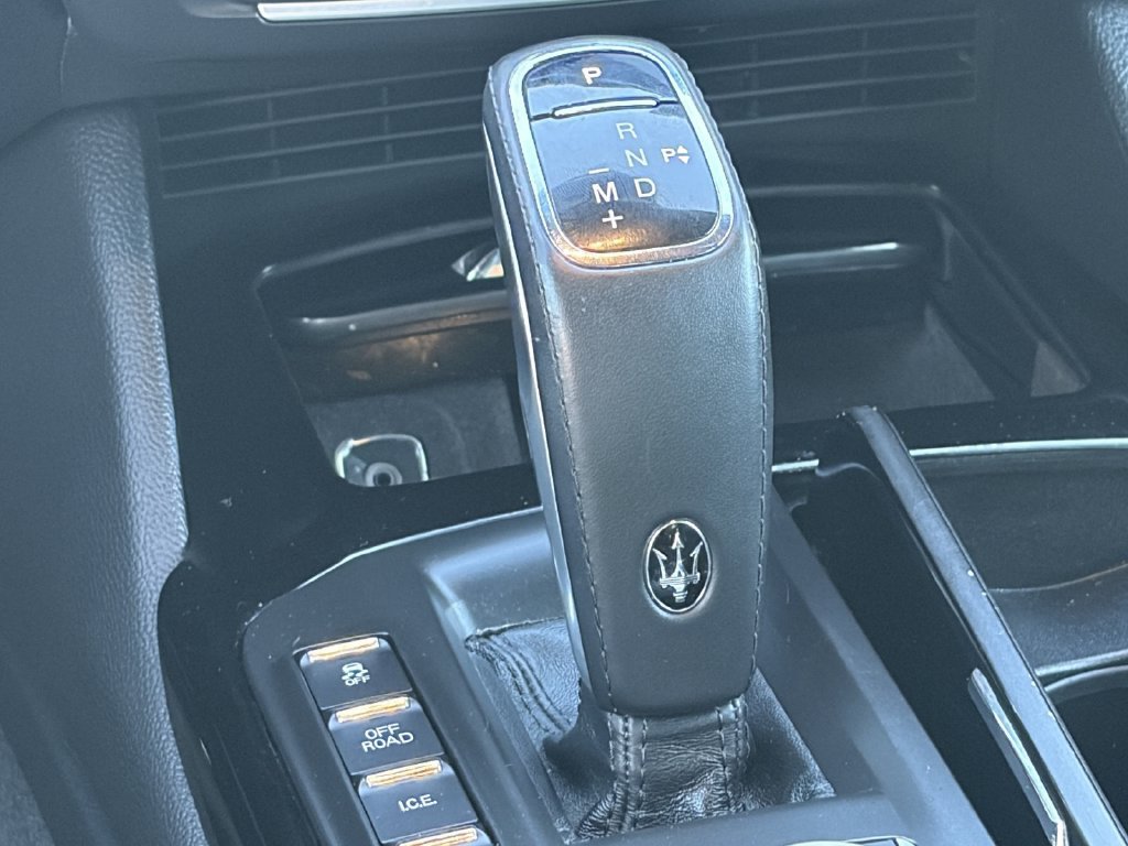 Used 2023 Maserati Levante GT AWD/4WD image 17