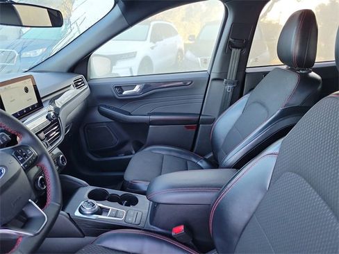 Used 2023 Ford Escape ST-Line image 14