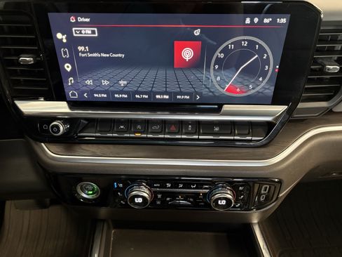 Used 2022 GMC Sierra 1500 SLT w/ SLT Convenience Package AWD/4WD image 13
