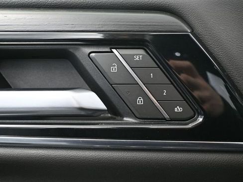 Used 2025 GMC Yukon Denali image 22