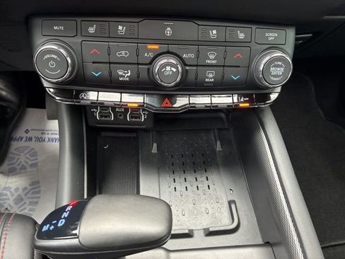 Used 2025 Dodge Durango GT image 25