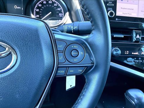 Used 2022 Toyota Camry SE FWD image 24