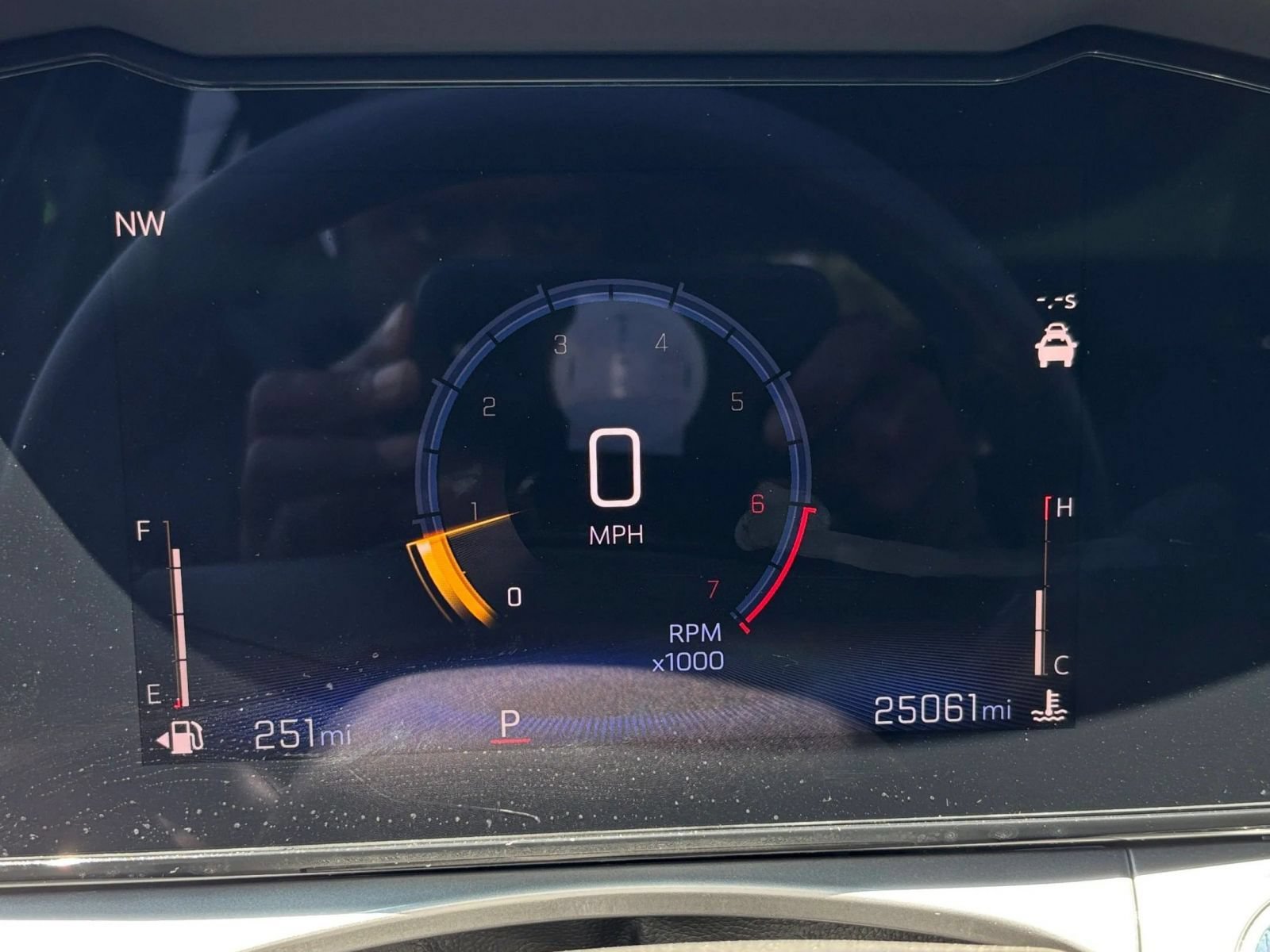 Used 2025 Chevrolet Trax LT FWD image 38
