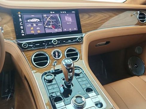 Used 2022 Bentley Continental GT image 39