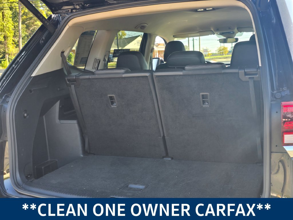 Used 2025 Volkswagen Atlas SE AWD/4WD image 4