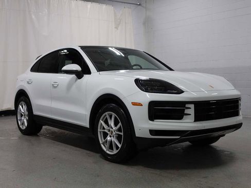 New 2026 Porsche Cayenne Coupe AWD/4WD image 13