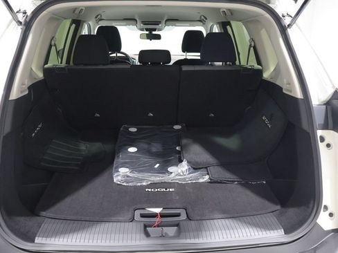 Used 2023 Nissan Rogue SV AWD/4WD image 4