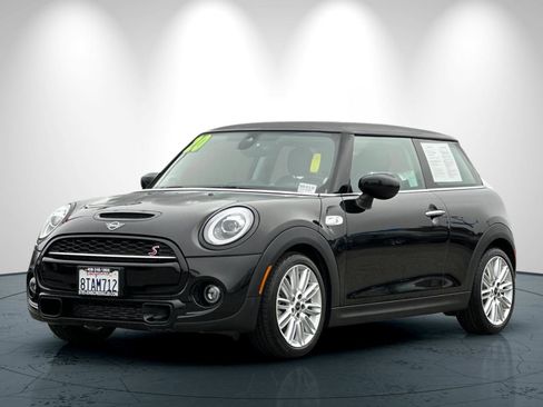 Used 2020 MINI Cooper S w/ Premium Package image 8
