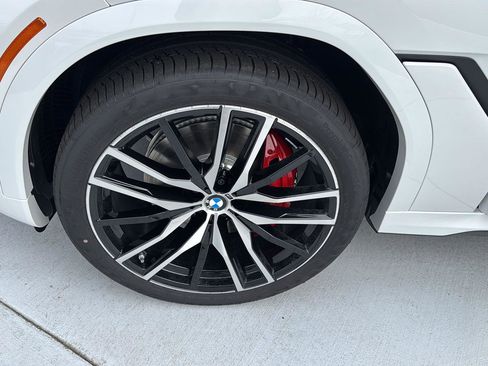 New 2026 BMW X6 xDrive40i w/ Executive Package image 33