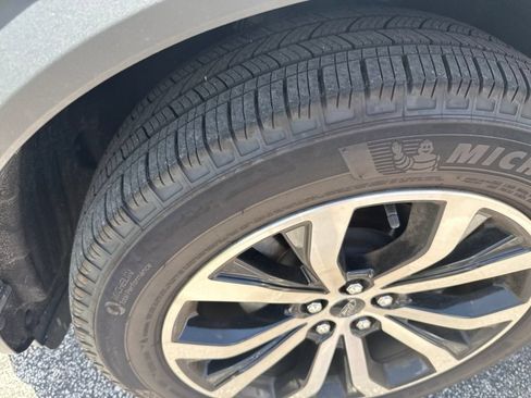 Used 2025 Ford Explorer ST-Line w/ Premium Package RWD image 10