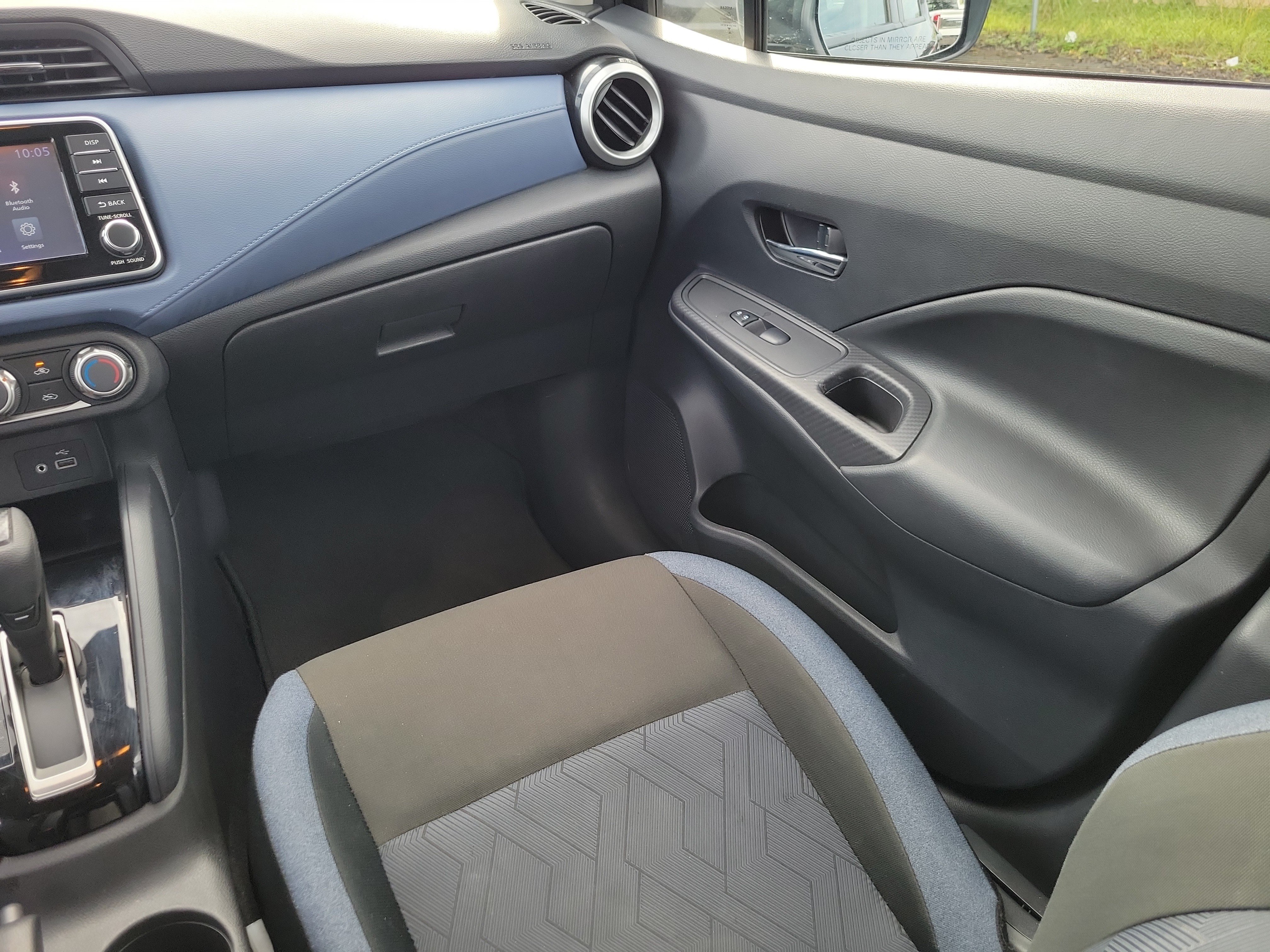 Used 2024 Nissan Versa SV FWD image 21
