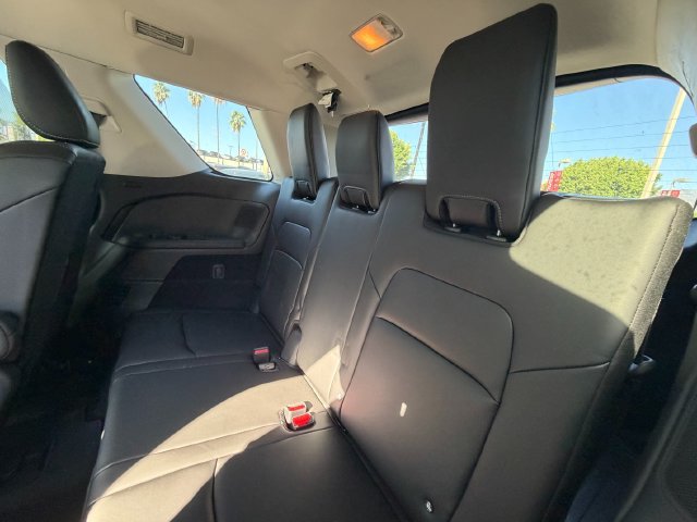 Used 2024 Nissan Pathfinder Platinum AWD/4WD image 40