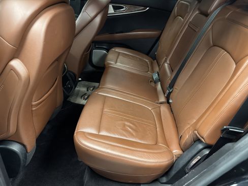 Used 2016 Lincoln MKX Reserve w/ Luxury Package image 11