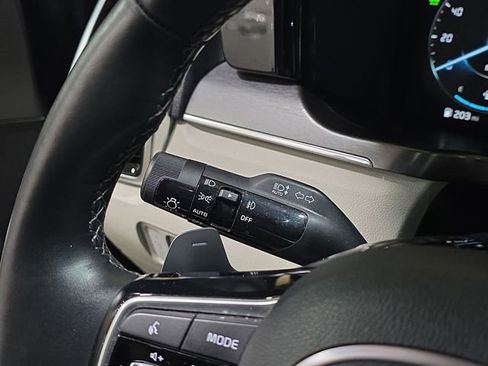 Used 2023 Kia Sorento SX Prestige image 30