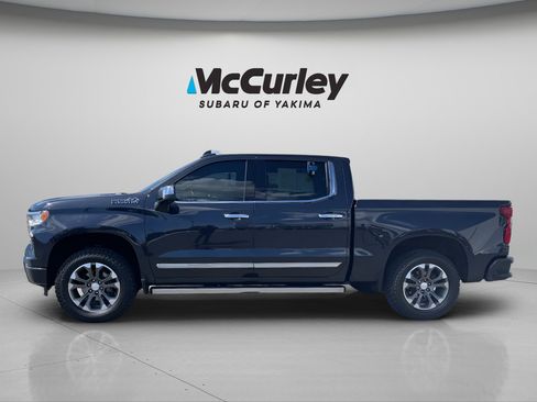 Used 2023 Chevrolet Silverado 1500 High Country w/ Technology Package AWD/4WD image 2