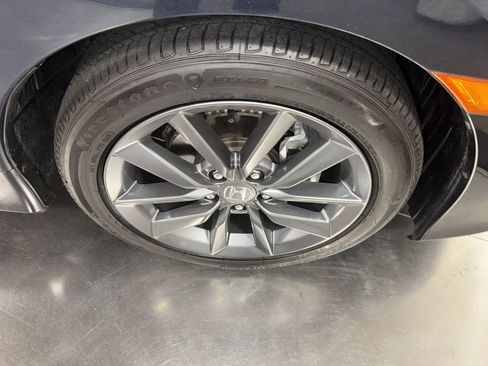 Used 2020 Honda Civic EX image 15