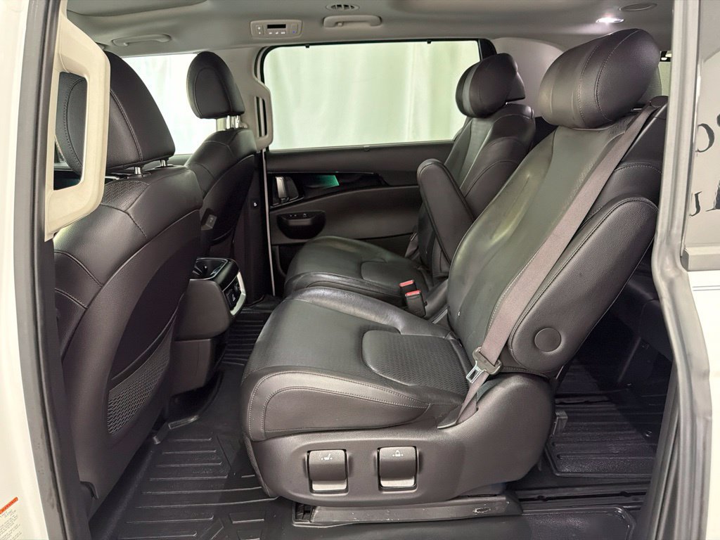 Used 2025 Kia Carnival SX Prestige FWD image 23