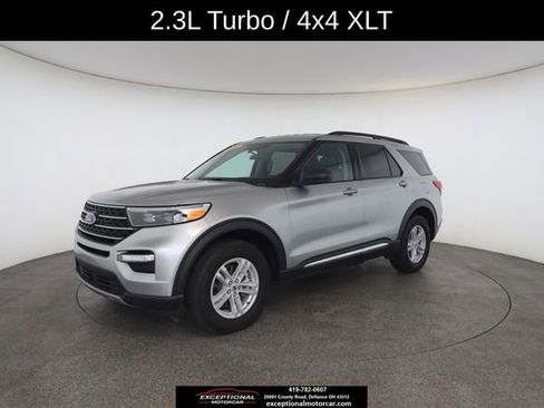 Used 2024 Ford Explorer XLT w/ Equipment Group 202A AWD/4WD image 3