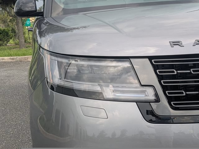 Used 2025 Land Rover Range Rover Long Wheelbase SE AWD/4WD image 9
