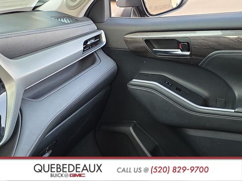 Used 2022 Toyota Highlander Platinum AWD/4WD image 15