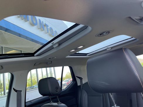 Used 2020 Chevrolet Traverse Premier w/ Redline Edition AWD/4WD image 29