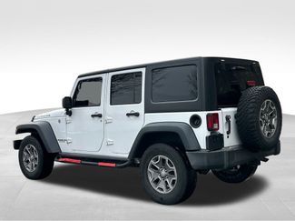 Used 2016 Jeep Wrangler Unlimited Rubicon w/ Connectivity Group video 2