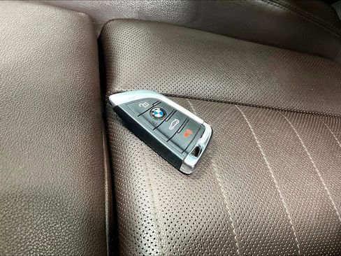 Used 2018 BMW X3 xDrive30i w/ Executive Package image 13