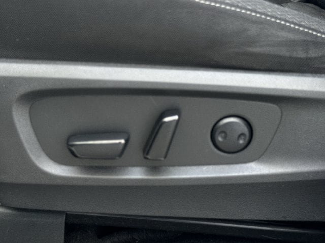 Used 2022 Nissan Pathfinder SV FWD image 25