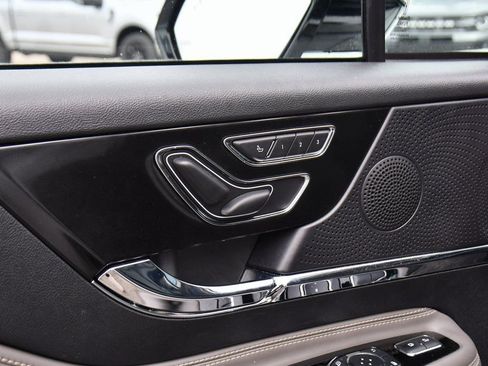 Used 2023 Lincoln Corsair AWD w/ Equipment Group 101A image 14