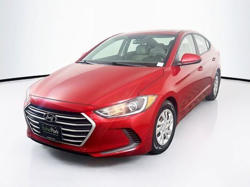 Used 2017 Hyundai Elantra SE FWD image 3