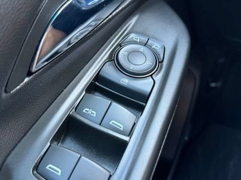 Used 2023 Chevrolet Bolt LT w/ Infotainment Package FWD image 18