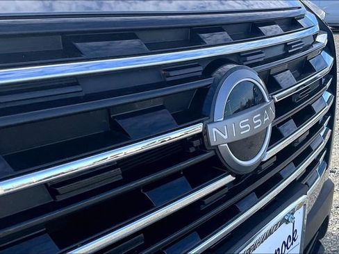 Used 2024 Nissan Rogue SV image 29